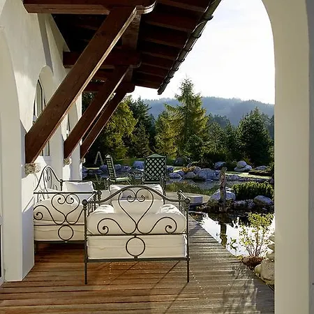 Otel Laerchenhof Mösern