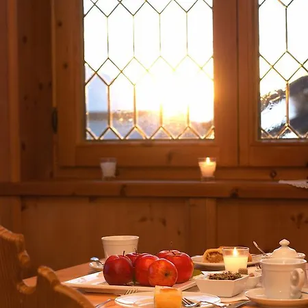 Otel Laerchenhof Mösern